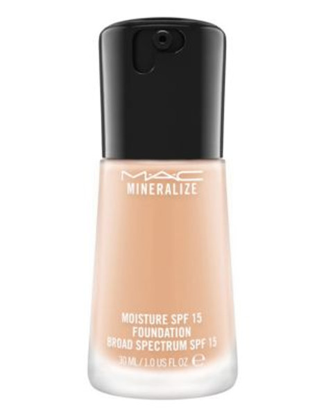 M.A.C Mineralize Moisture Foundation - NC25