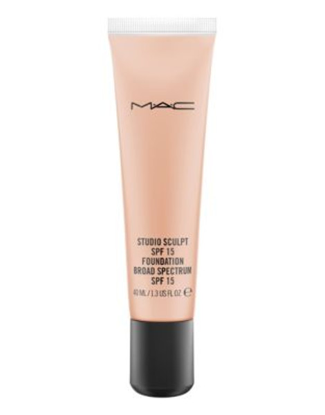 M.A.C Studio Sculpt SPF 15 Foundation - NW30