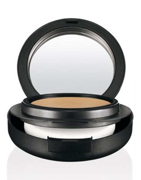 M.A.C Mineralize Foundation SPF 15 - NC45