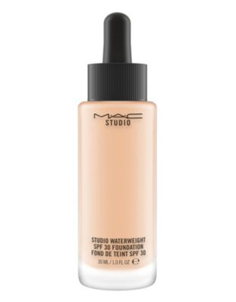 M.A.C Studio Waterweight SPF 30 Foundation - NW18 - 30 ML