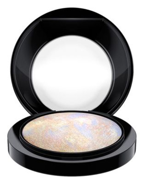 M.A.C Mineralize Skinfinish - LIGHTSCAPADE