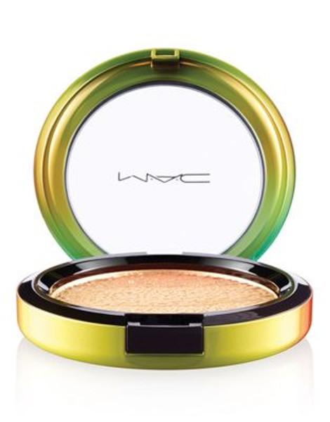 M.A.C Wash and Dry High-Light Powder - FRESHEN UP