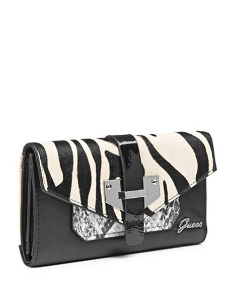 Guess Quinn Signature Clutch Wallet - Black