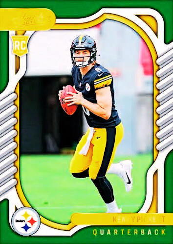 2022 Panini Absolute Football Gravity Feed Pack