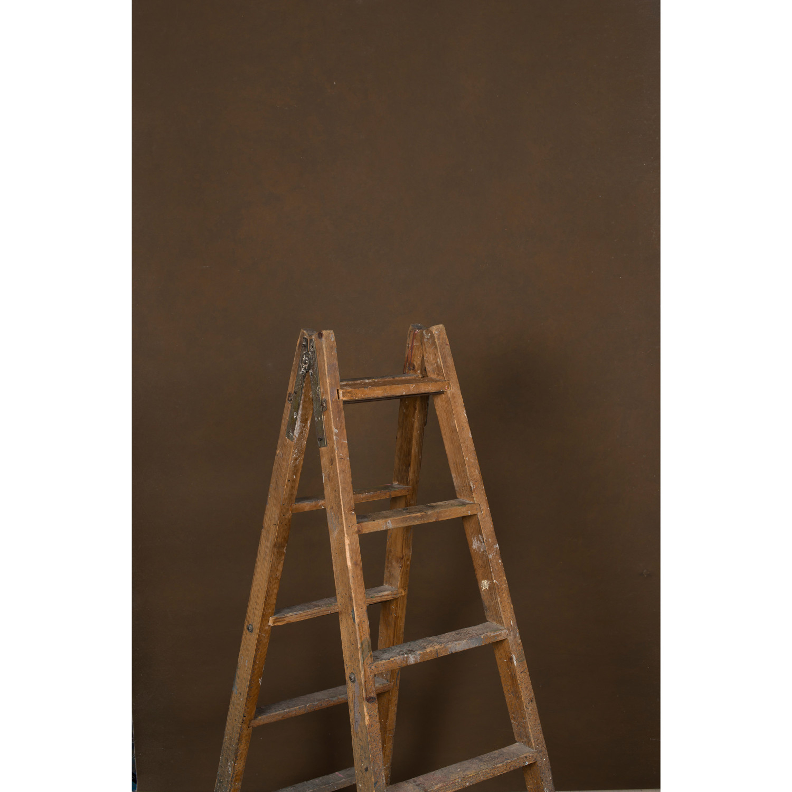 Gravity Backdrops Brown Distressed SM (SN: 11214)