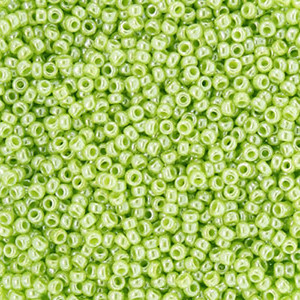 15/0 Japanese Round Apple Green Luster Glass Seed Beads 28 Gram 15/0 Japanese Round Apple Green Luster Glass Seed Beads 28 Gram