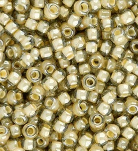 15/0 Japanese Seed Bead 24K Gold Lined Waxy White 465C – Garden of