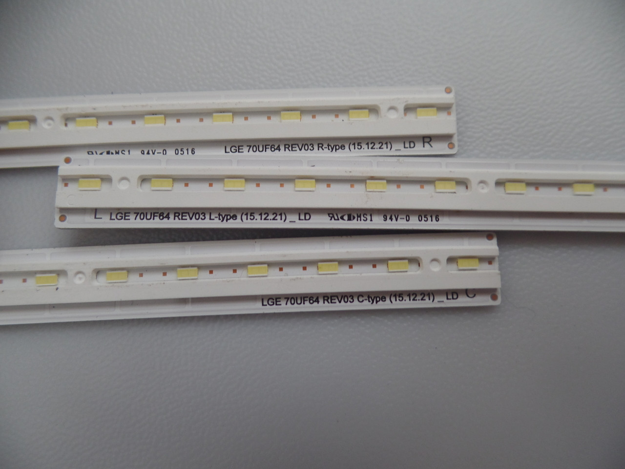 LGE 70UF64 Rev 03 C/R/L Type LED strips/ bars (3)