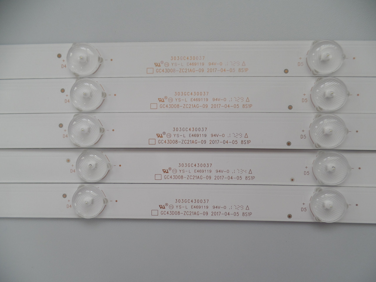 303GC430037, GC43D08-ZC21AG-09 Vizio D43N-E4 LED Backlights