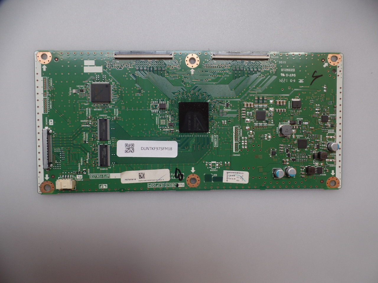 DUNTKF975FM18 (KF975) Sharp T-Con Board