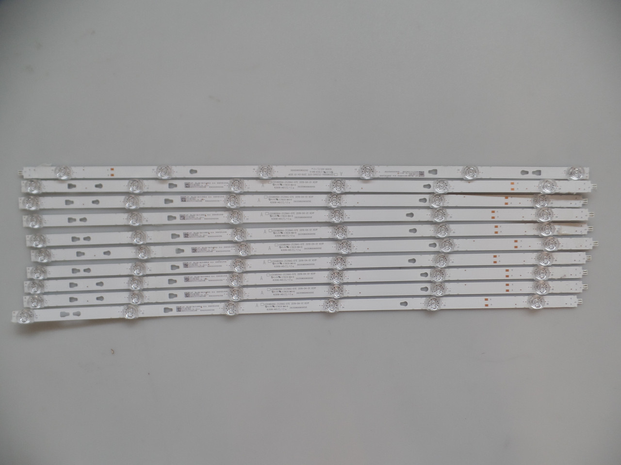 30358006005E/30358006006E ONN 100005844 LED Backlight Strips (10)