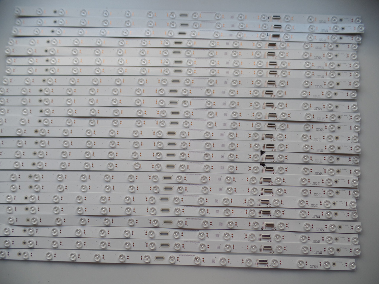 LB65063 V3 00 Vizio LED Backlight Strips (24) PX65-G1