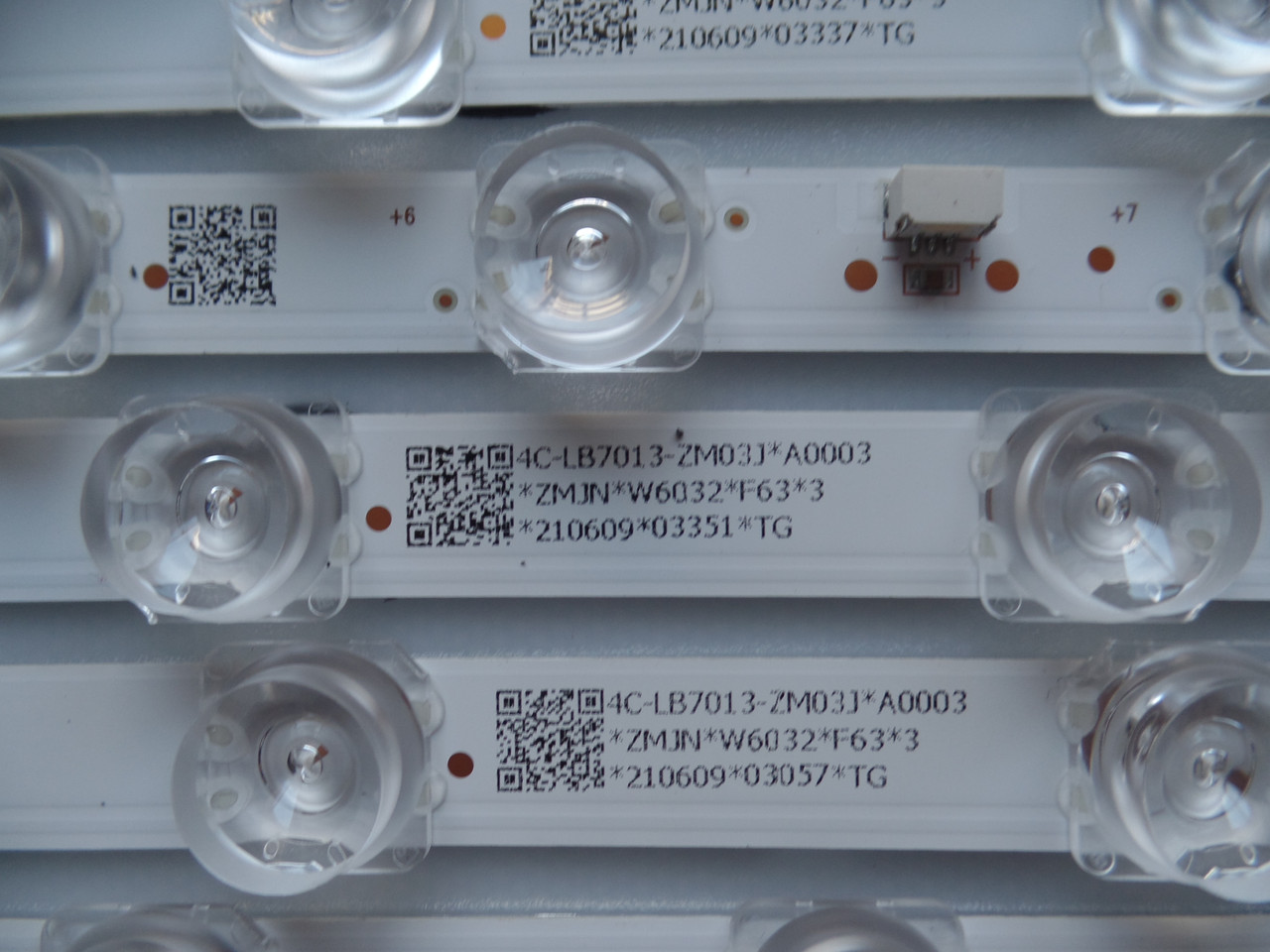 TCL 4C-LB5013-ZM LED Backlight Strips (2) 50S435