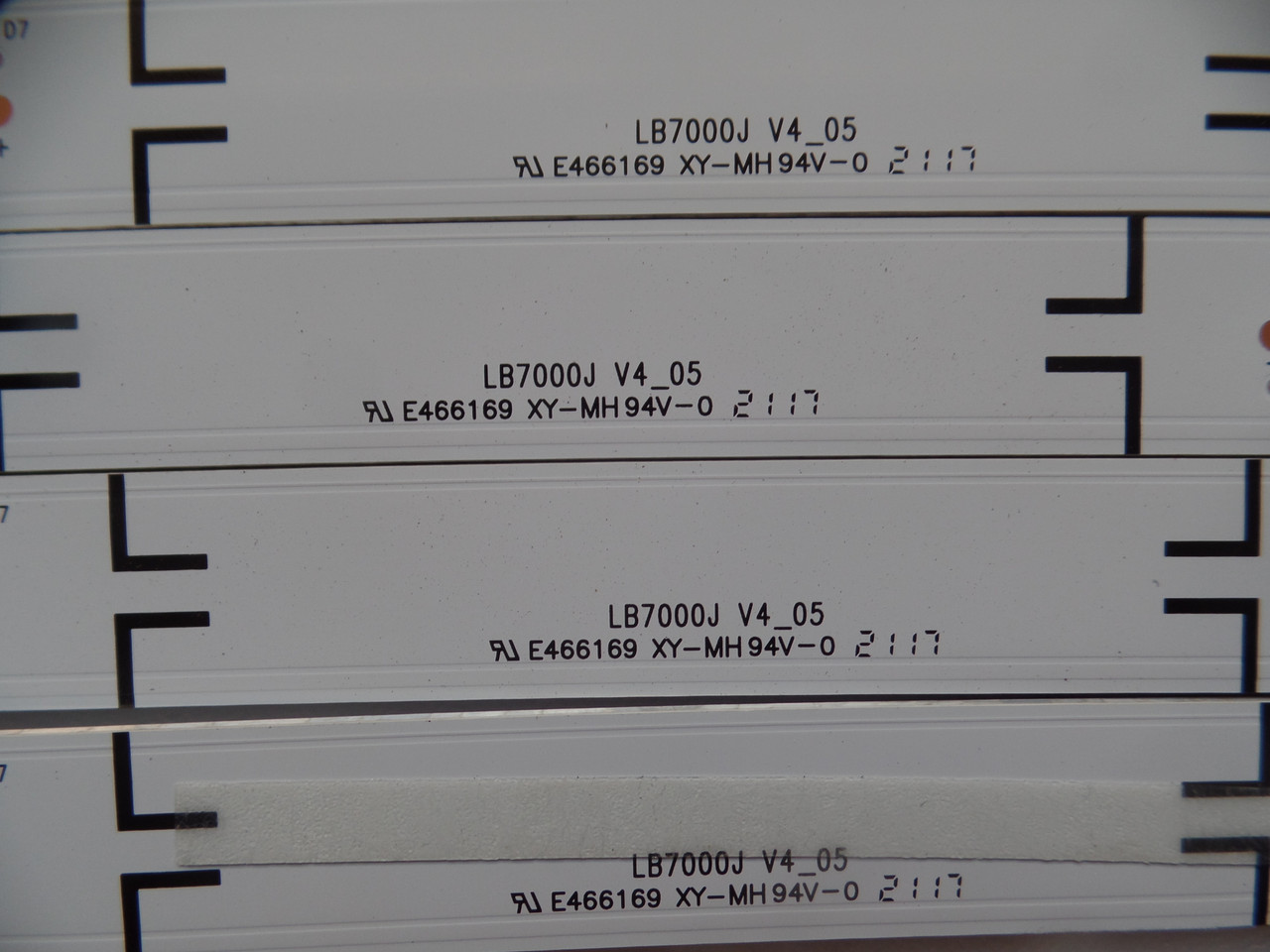 Vizio LB7000J V3 05 V4 05 LED Backlight Strips (12) V705-H3