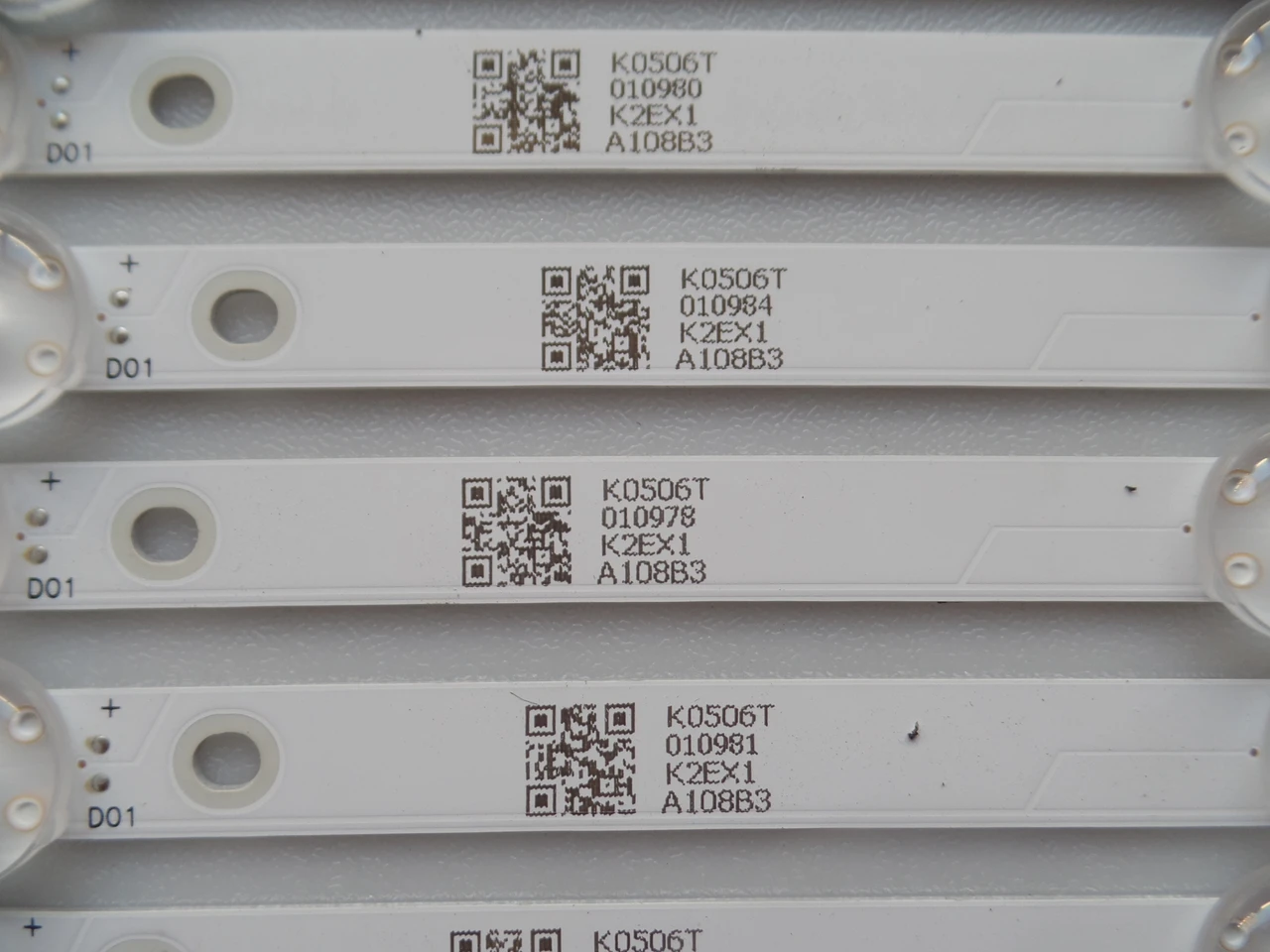 Toshiba SVK550AC1 LED Backlight Strips (8)