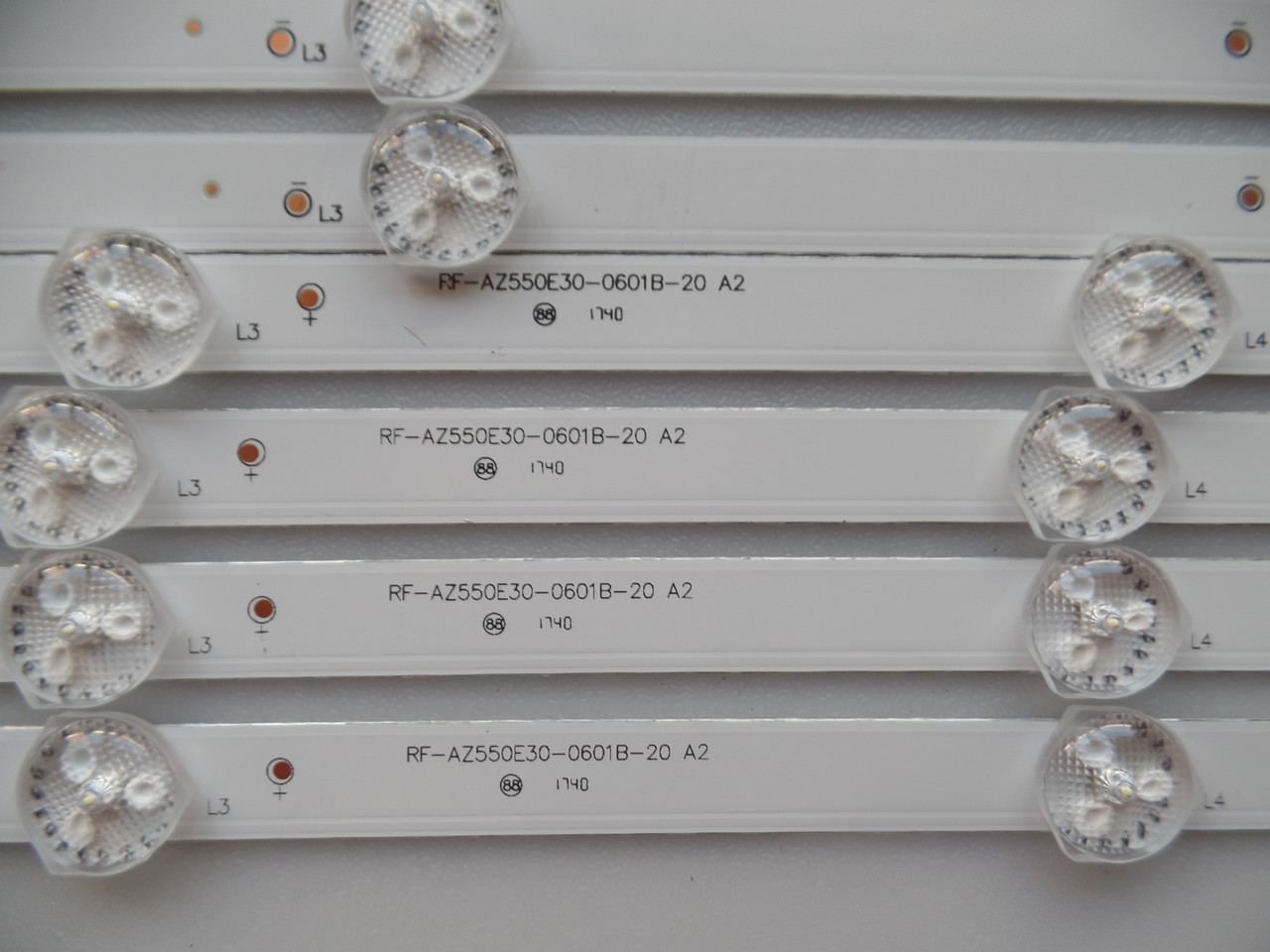 RF-AZ550E30-0501A-20  - RF-AZ550E30-0601B-20  LED Backlight Strips (8)