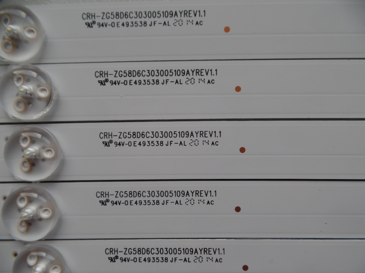 Onn CRH-ZG58D6C303005109AY LED Strips (10)