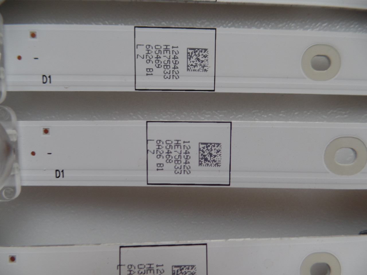 LB7502J V0, HD750Y1U71-TAL2 Hisense LED Backlight Strips (12) 75A6G