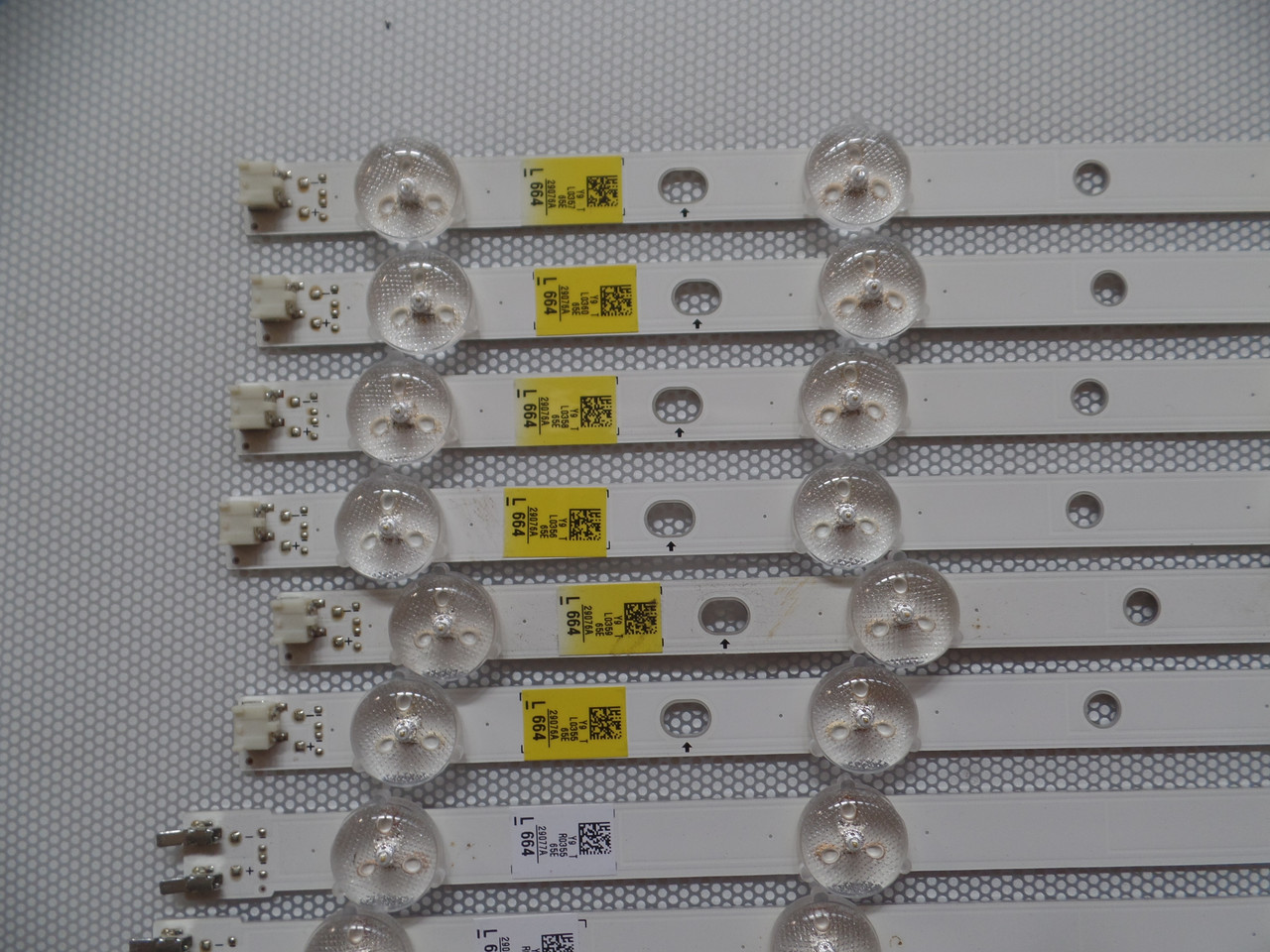 BN96-29076A/BN96-29077A Samsung LED Backlight Strips (12)