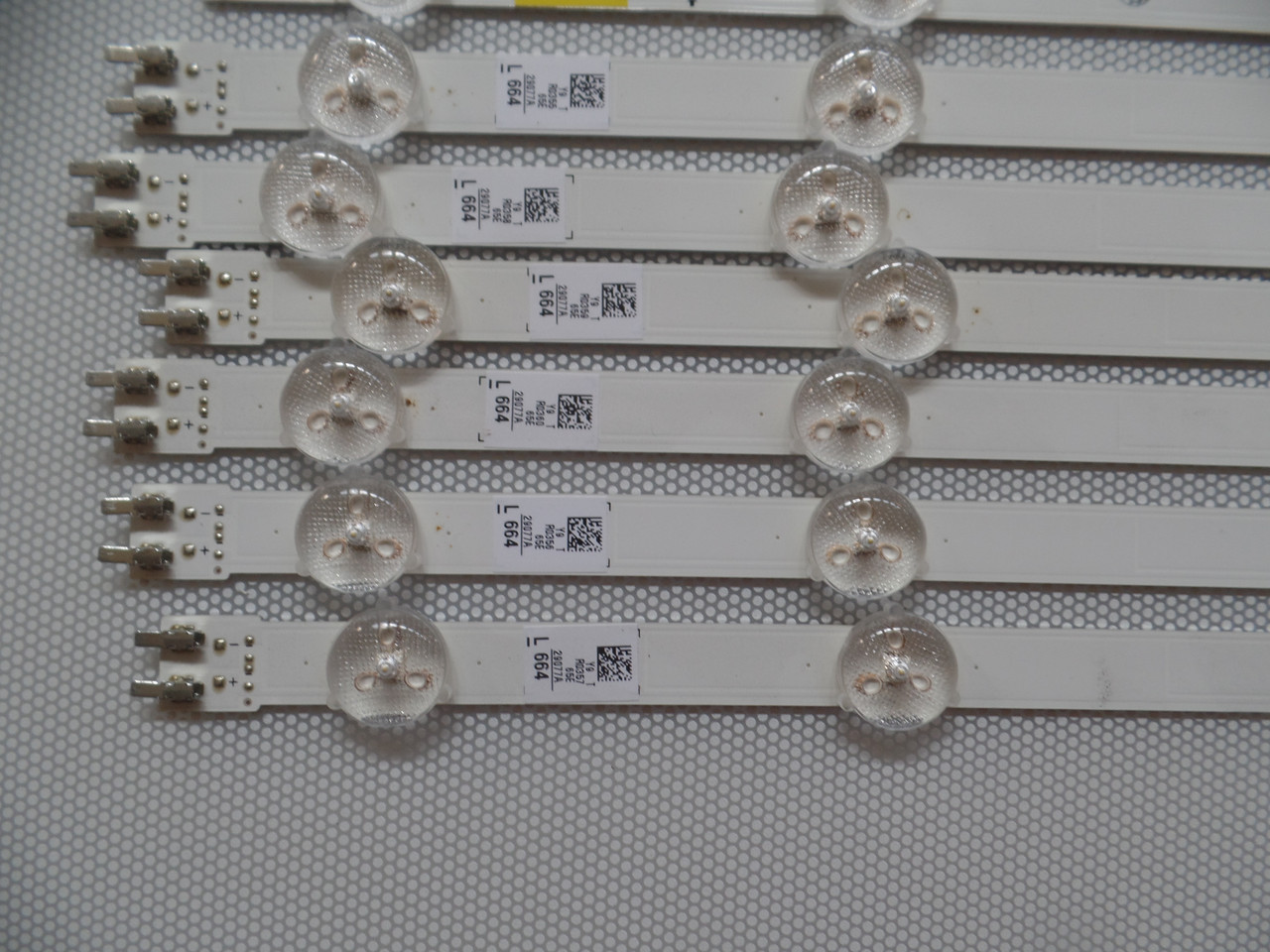 BN96-29076A/BN96-29077A Samsung LED Backlight Strips (12)