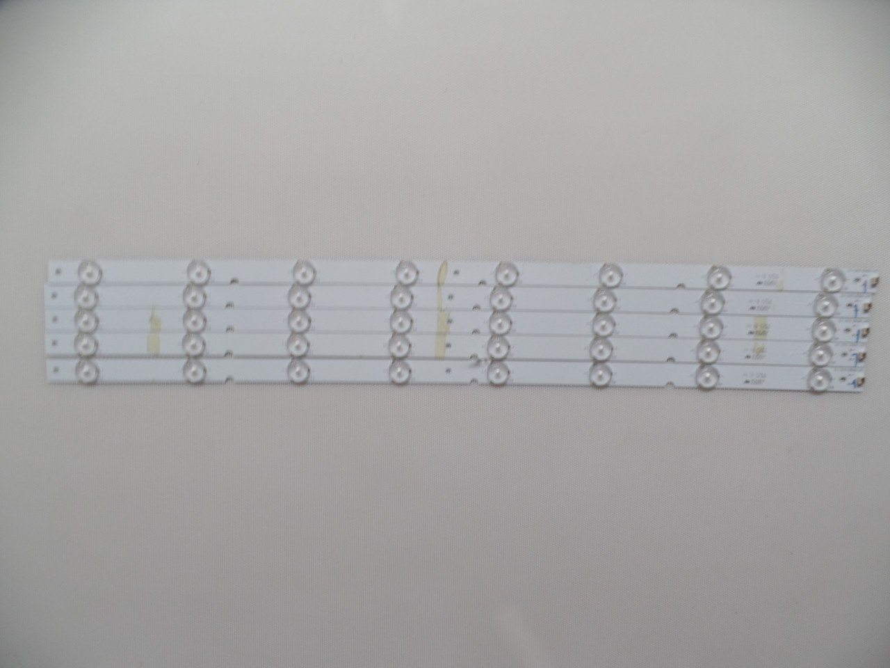 TPT315B5-DXJSFE REV:S1H TPV LED Strips - 5 Strips