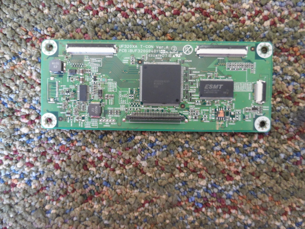 UF320XA, BUF320G04011 Sylvania T-Con Board