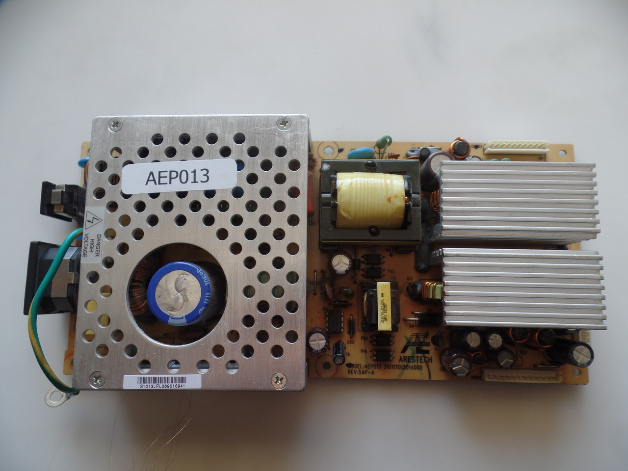 AEP013 (310119013014000, 310117013014000) Power Supply for Olevia