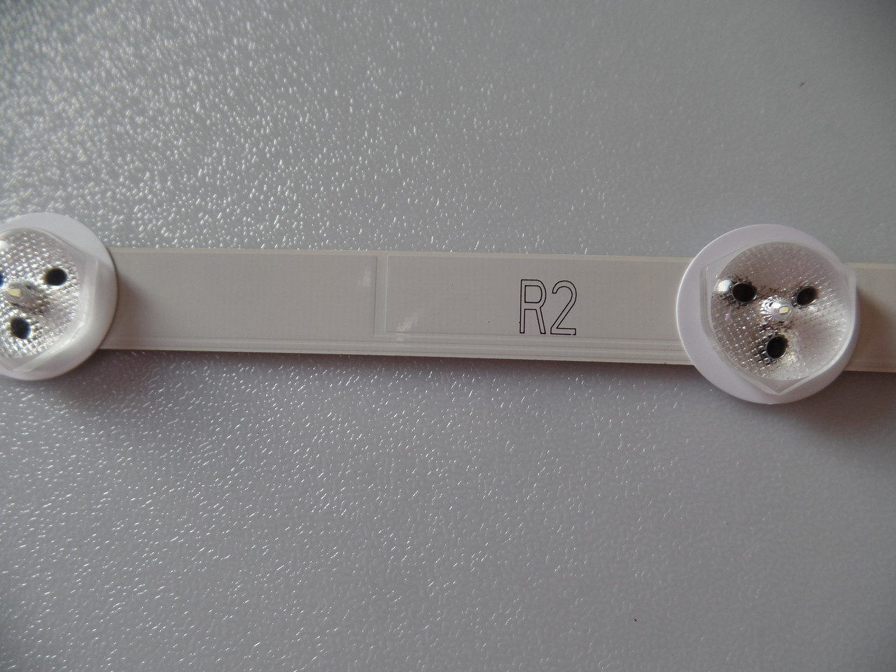 6916L-1217A LED Strip Type R2 For LG 42LN549E-UA