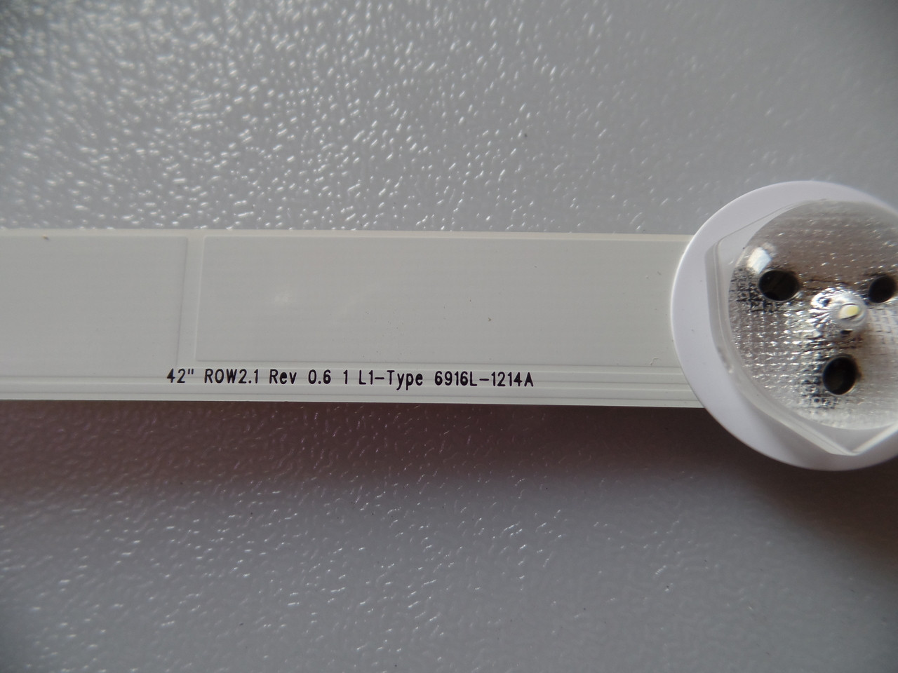 6916L-1214A LED Strip Type L1 For LG 42LN549E-UA