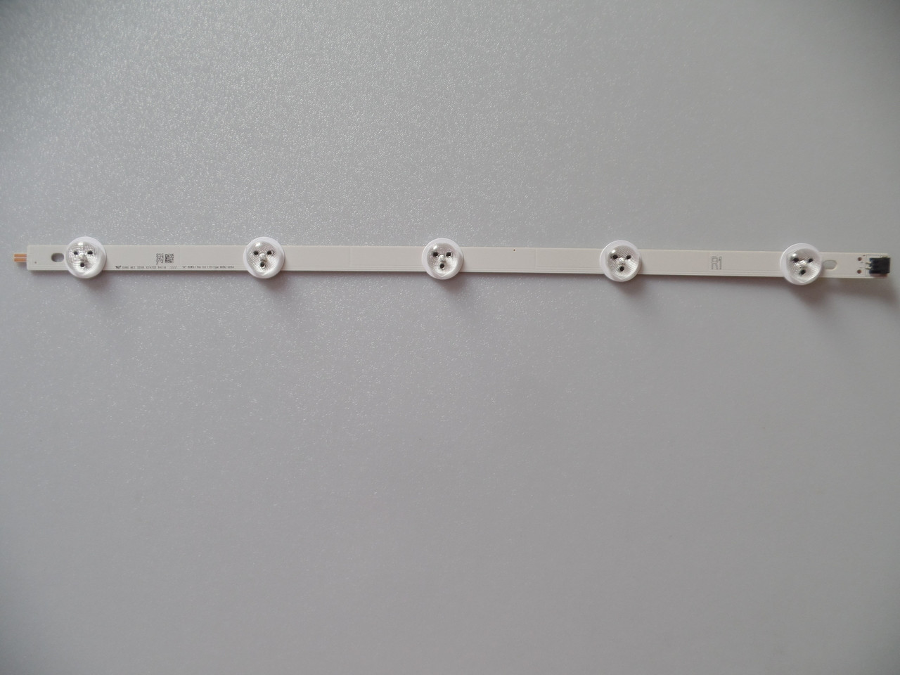 6916L-1215A LED Strip Type R1 For LG 42LN549E-UA