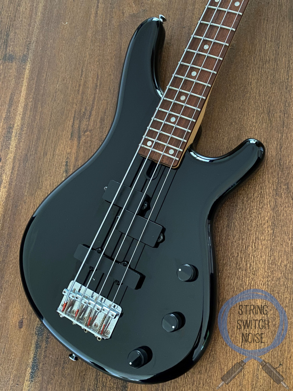 Yamaha Motion B Bass, 1995, MB 40, Black, 32” Medium Scale