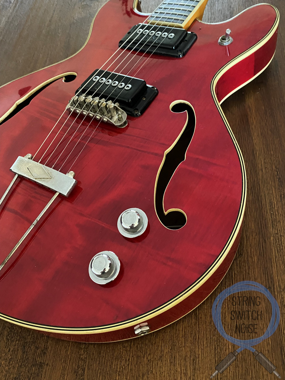 Mosrite Avenger, Hollowbody, Vintage 1970s, Cherry, RARE