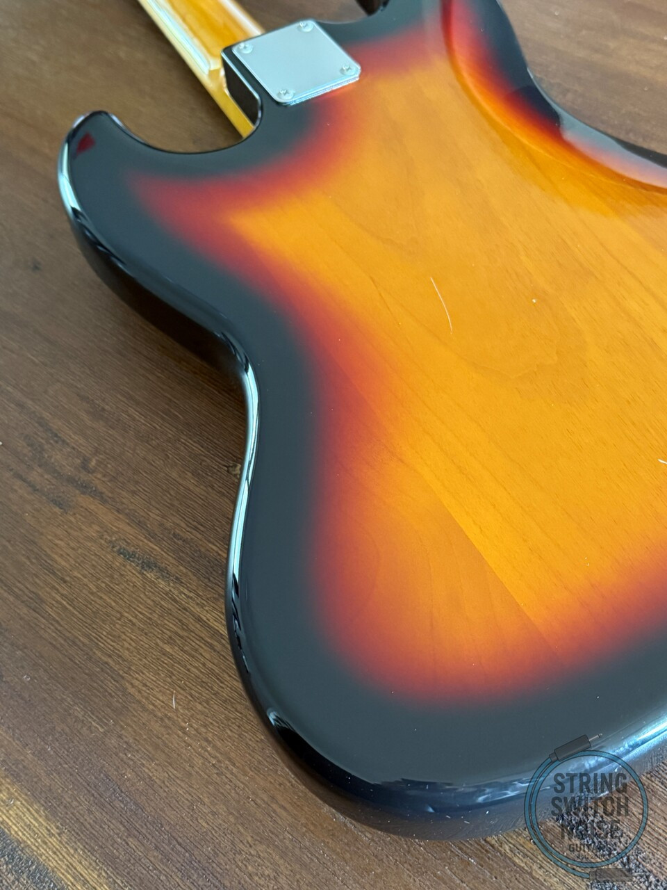 Fender Jazz Bass, ‘62, Three Tone Sunburst, 1997, NEAR MINT COND