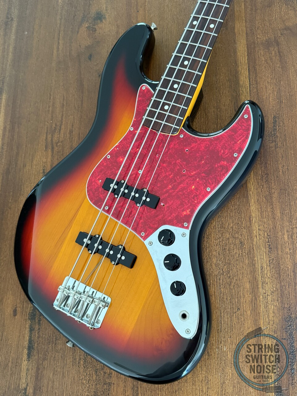 Fender Jazz Bass, ‘62, Three Tone Sunburst, 1997, NEAR MINT COND