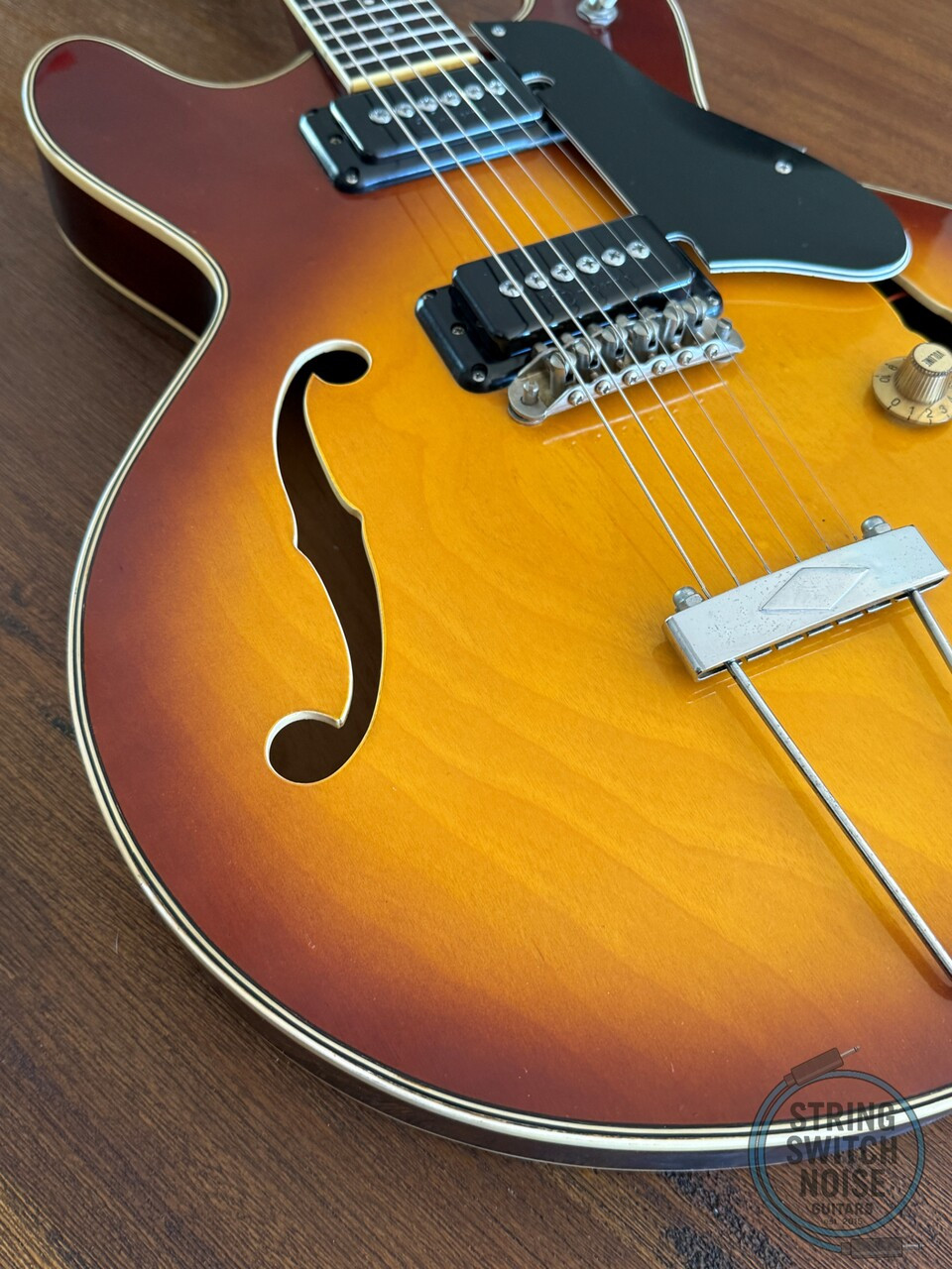 Mosrite Avenger, Hollowbody,1970s Vintage, Sunburst, RARE