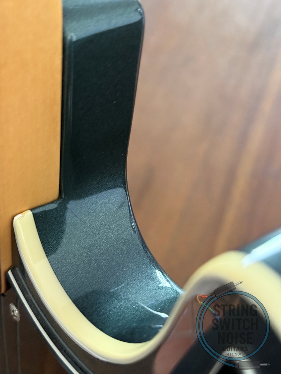 Fender Jazz Bass, Aerodyne, 2005, Dolphin Grey -