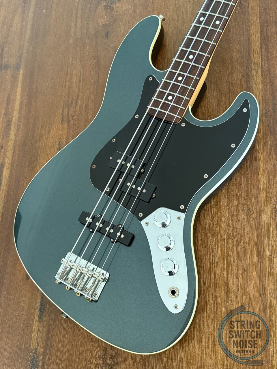 Fender Jazz Bass, Aerodyne, 2005, Dolphin Grey -