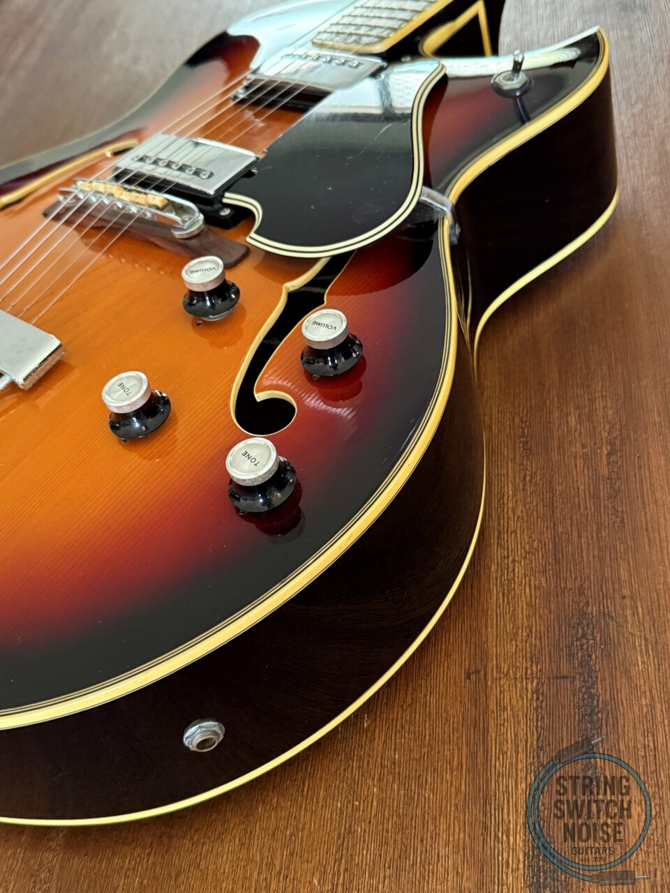Yamaha AE-11, (ES175), Hollowbody, Sunburst, 1973, MIJ