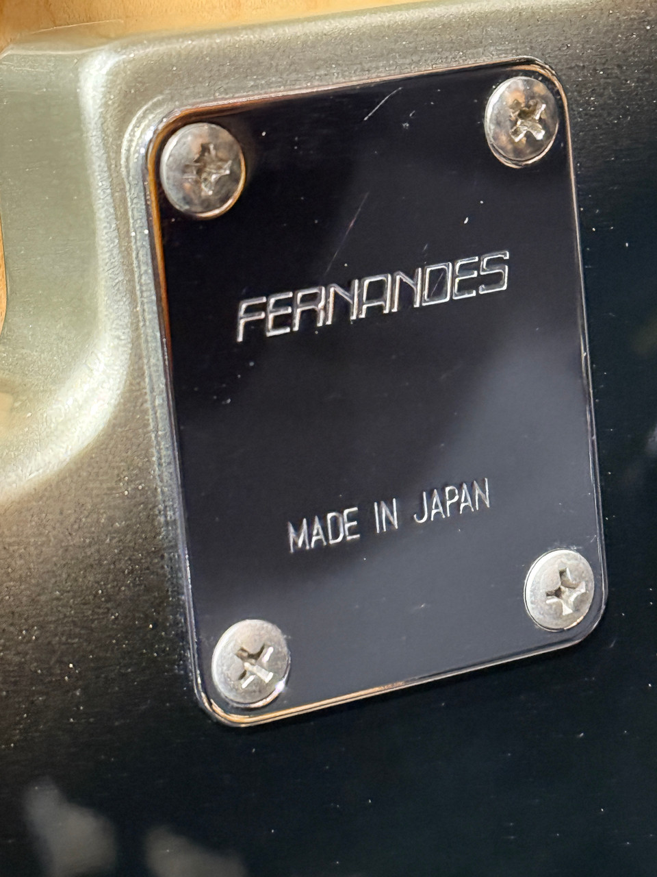 Fernandes Revolver Bass	FRB-50, Silver Burst, MIJ, 1990s