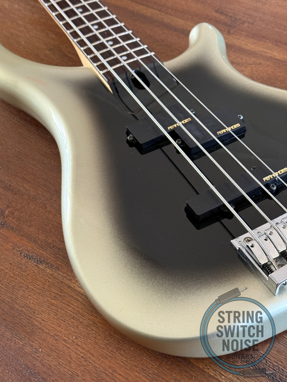 Fernandes Revolver Bass	FRB-50, Silver Burst, MIJ, 1990s