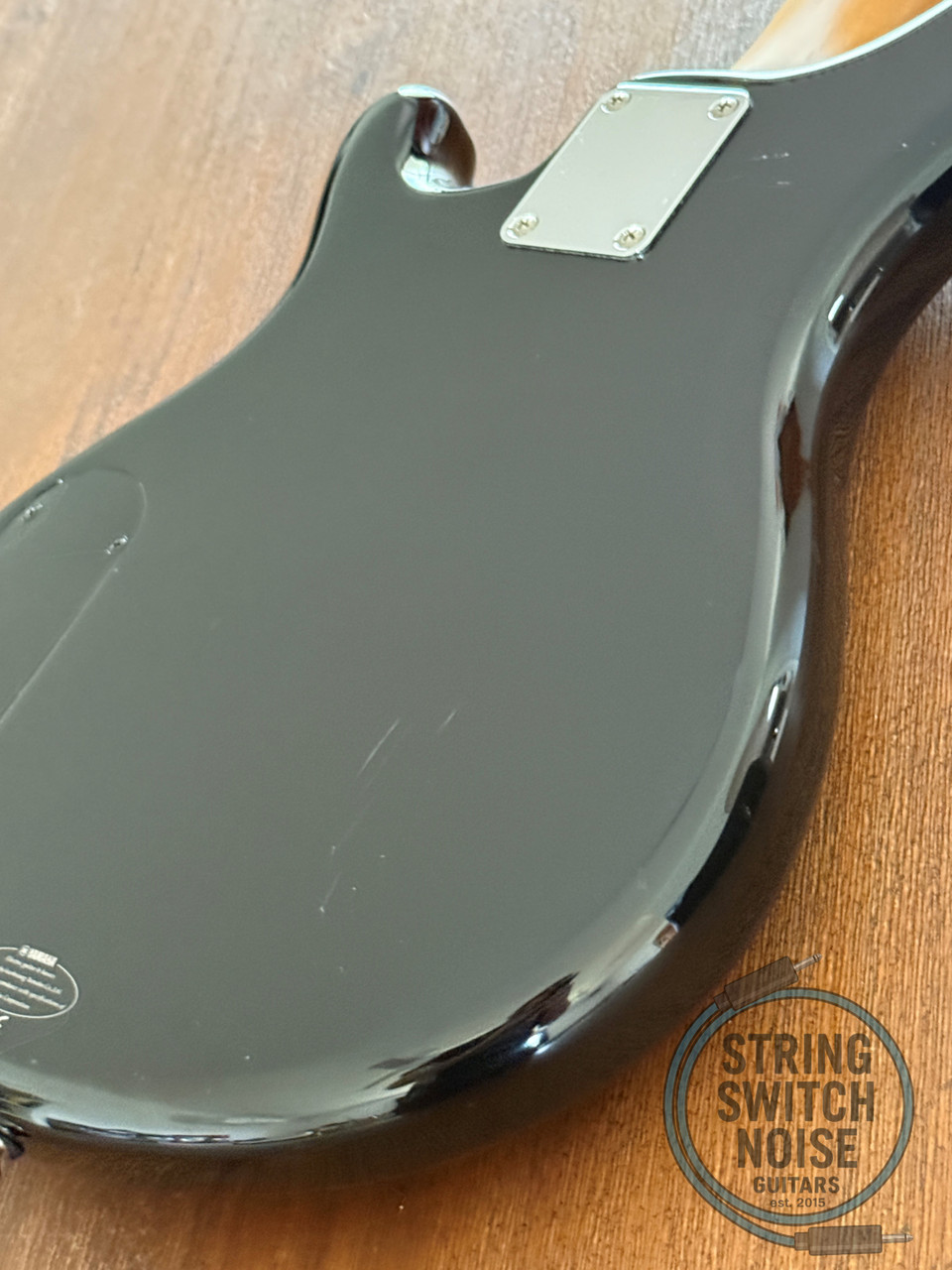 Yamaha Motion B Bass, 2007, MB 40, Black, 32” Medium Scale Yamaha Motion B Bass, 2007, MB 40, Black, 32” Medium Scale