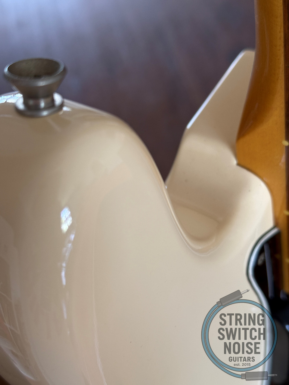 Fender Precision Bass, ‘70, Aged Olympic White, 1999, USA Pickup Fender Precision Bass, ‘70, Aged Olympic White, 1999, USA Pickup