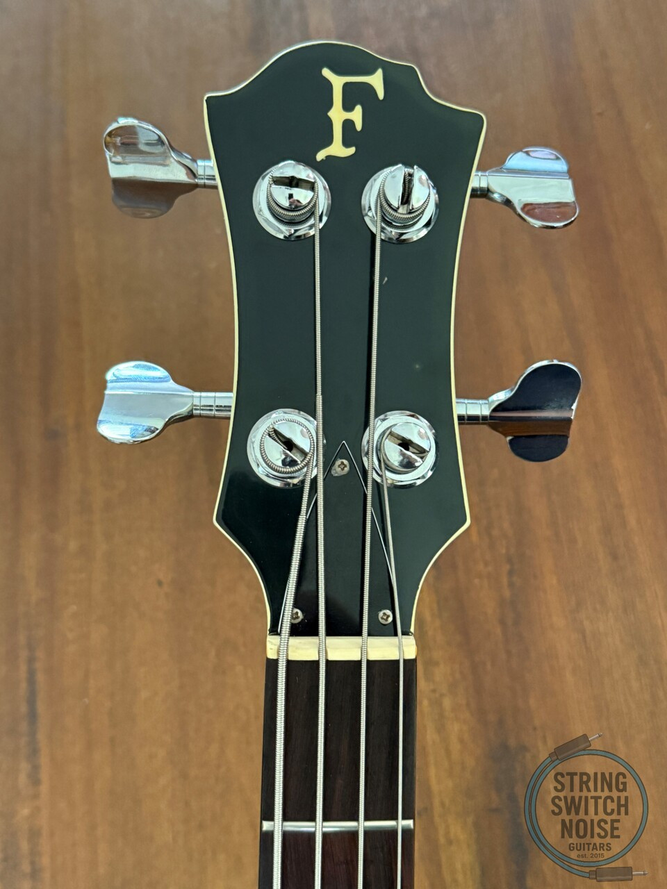 Fernandes Mockingbird Bass, MB-65, Snow White (aged), MIJ, 1992