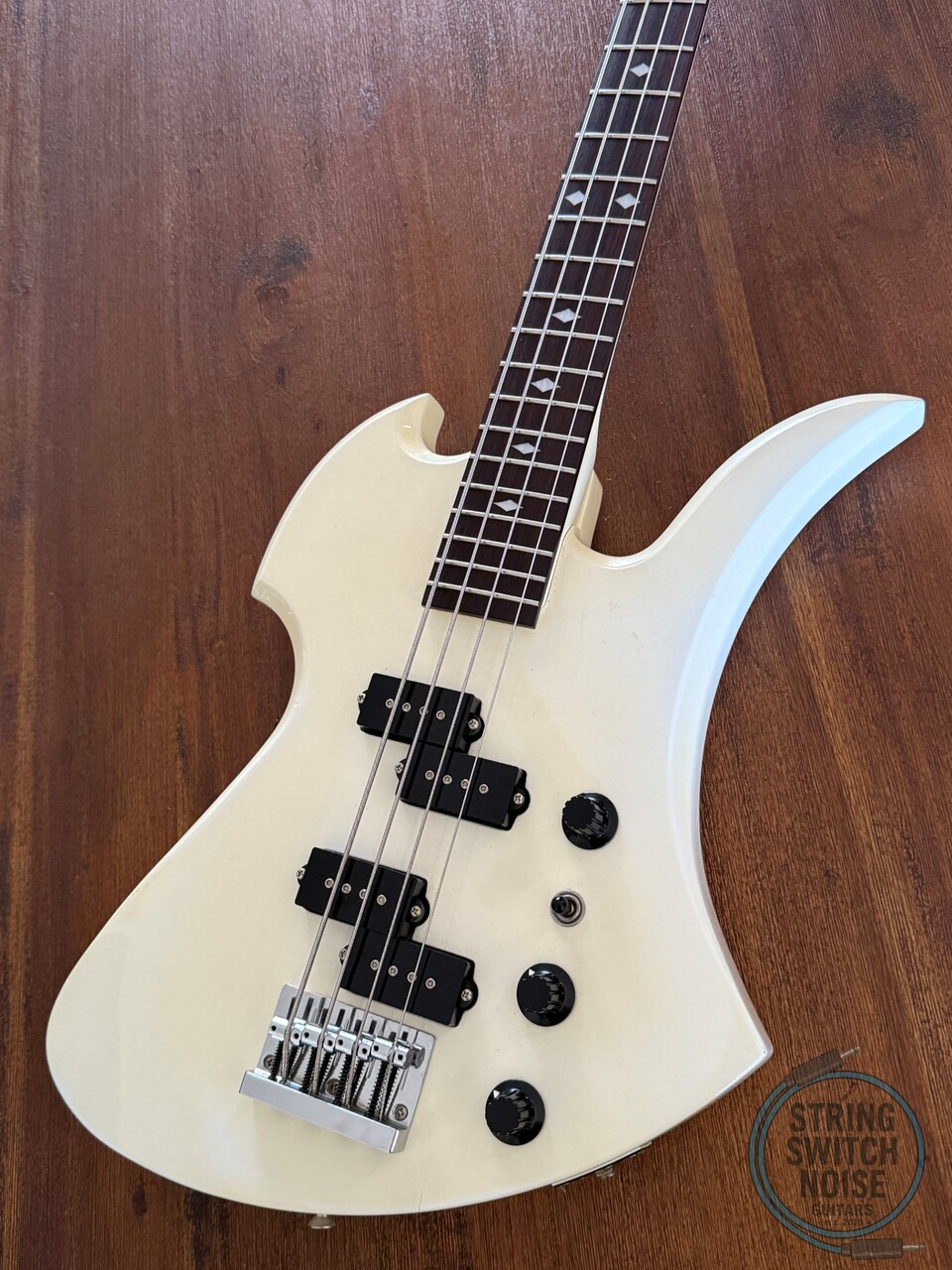 Fernandes Mockingbird Bass, MB-65, Snow White (aged), MIJ, 1992
