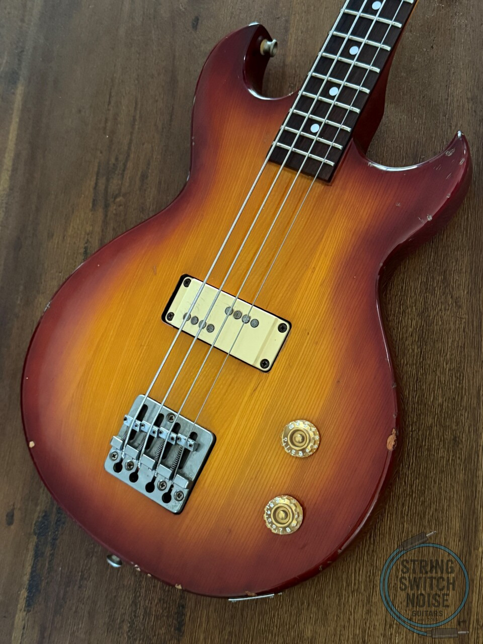 Aria Pro II, Cardinal Series Bass, MIJ 1982, Cherry Burst, SET NECK