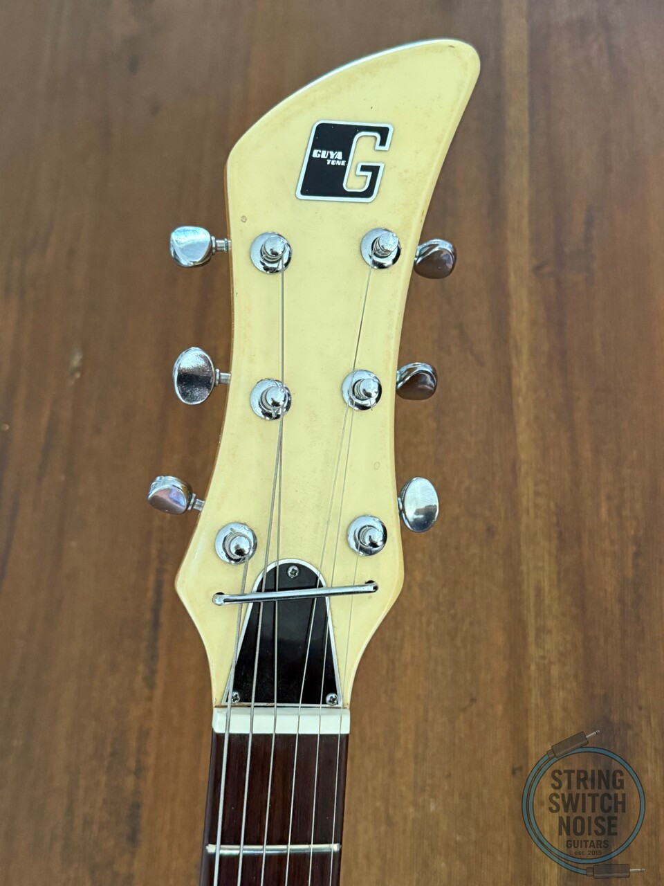 Guyatone LG-150T Guitar, “Mosrite” Offset, White, 1968 Vintage, RARE