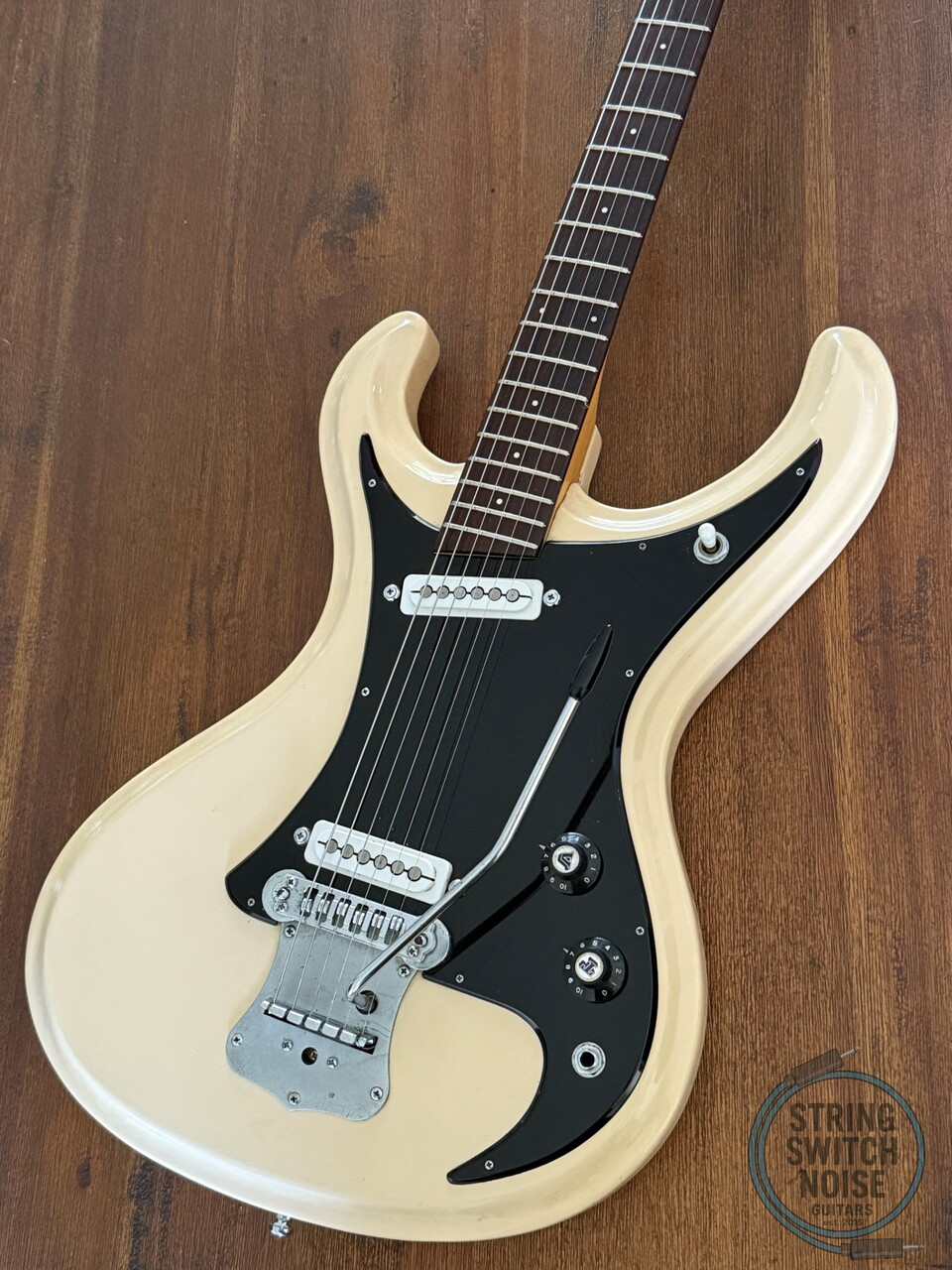 Guyatone LG-150T Guitar, “Mosrite” Offset, White, 1968 Vintage, RARE