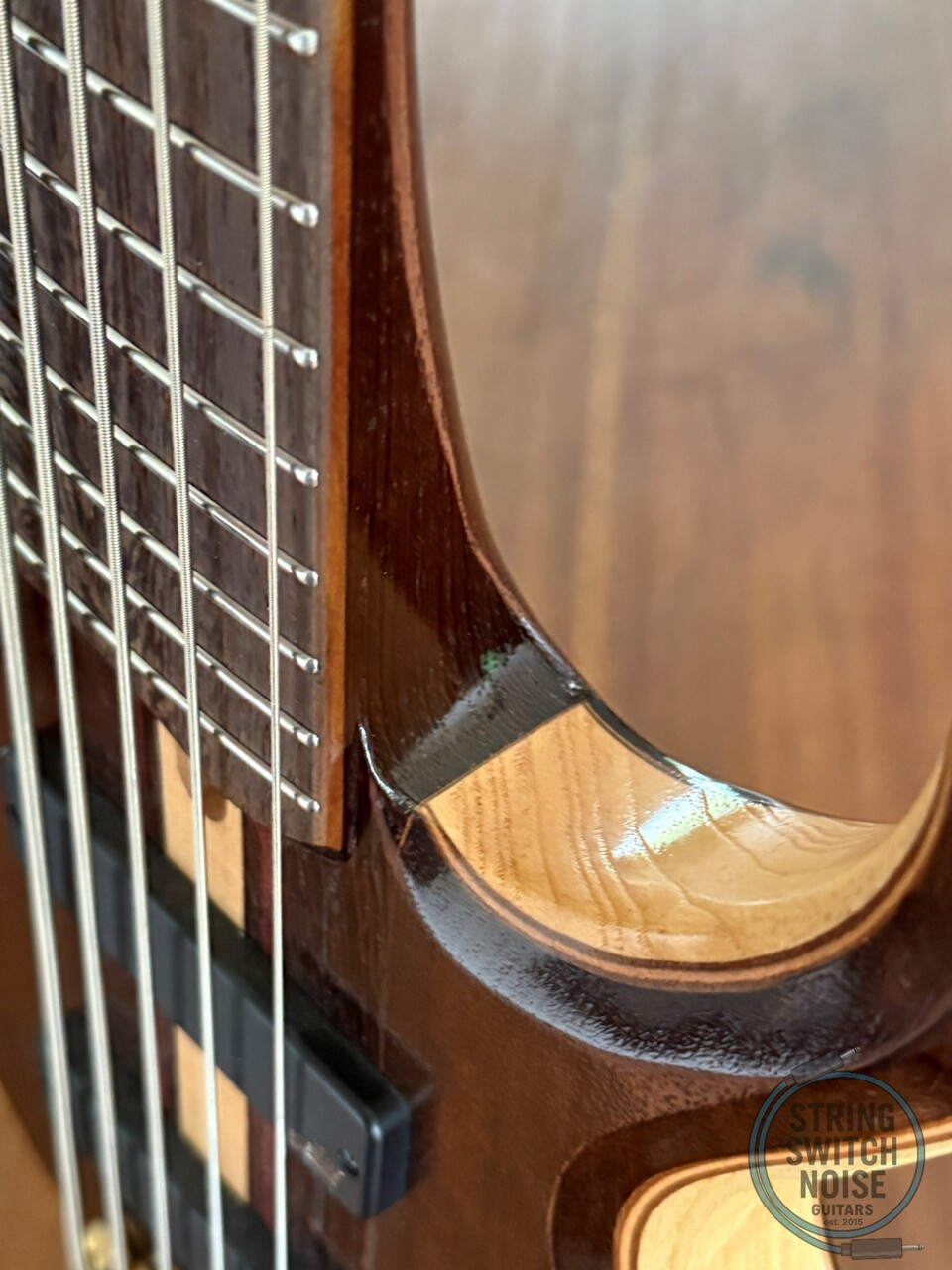 Ibanez Premium Bass, 5-String, 2018, Natural Low Gloss, BTB1825-NTL