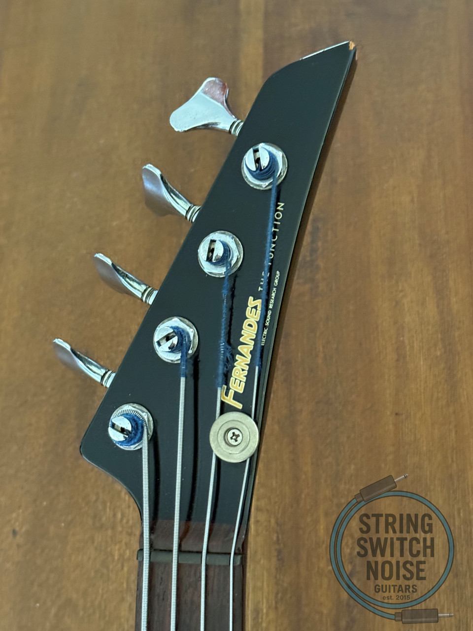 Fernandes, Explorer Bass, Black, MIJ 1986, Model BXB-55