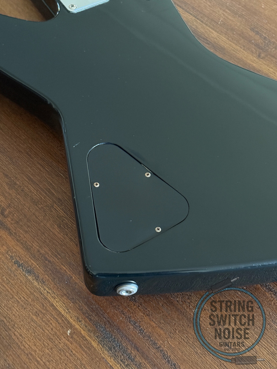 Fernandes, Explorer Bass, Black, MIJ 1986, Model BXB-55